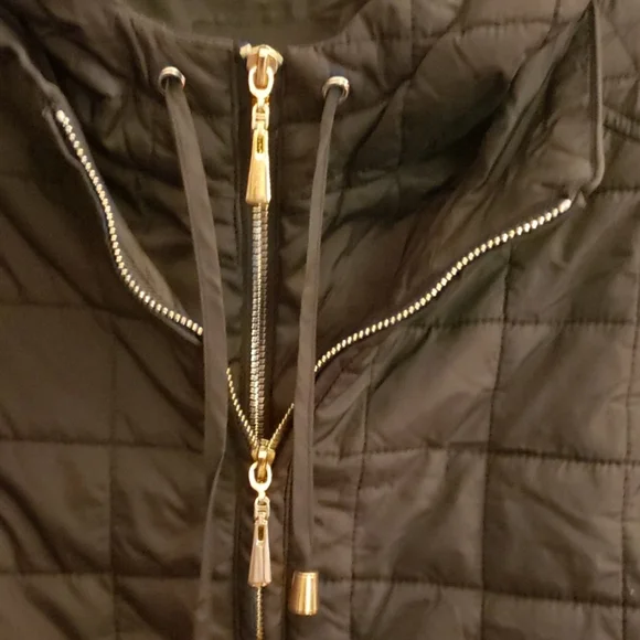 Kogmo Puffy Vest with Detachable Hood Size… - Picture 2 of 8